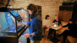 10 Best Dance Bars in Paris 10 image 9