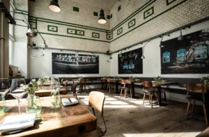 Top 10 Restaurant in Berlin 4 https s3.us east 1.amazonaws.com uploads.thevendry.co 24983 1687386935298 Eins 44 Fotos von White Kitchen 2